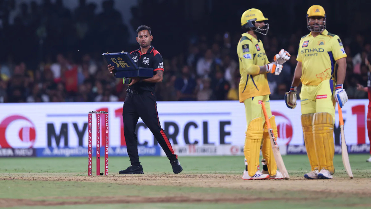 Royal Challengers Bengaluru vs Chennai Super Kings Match Image.png