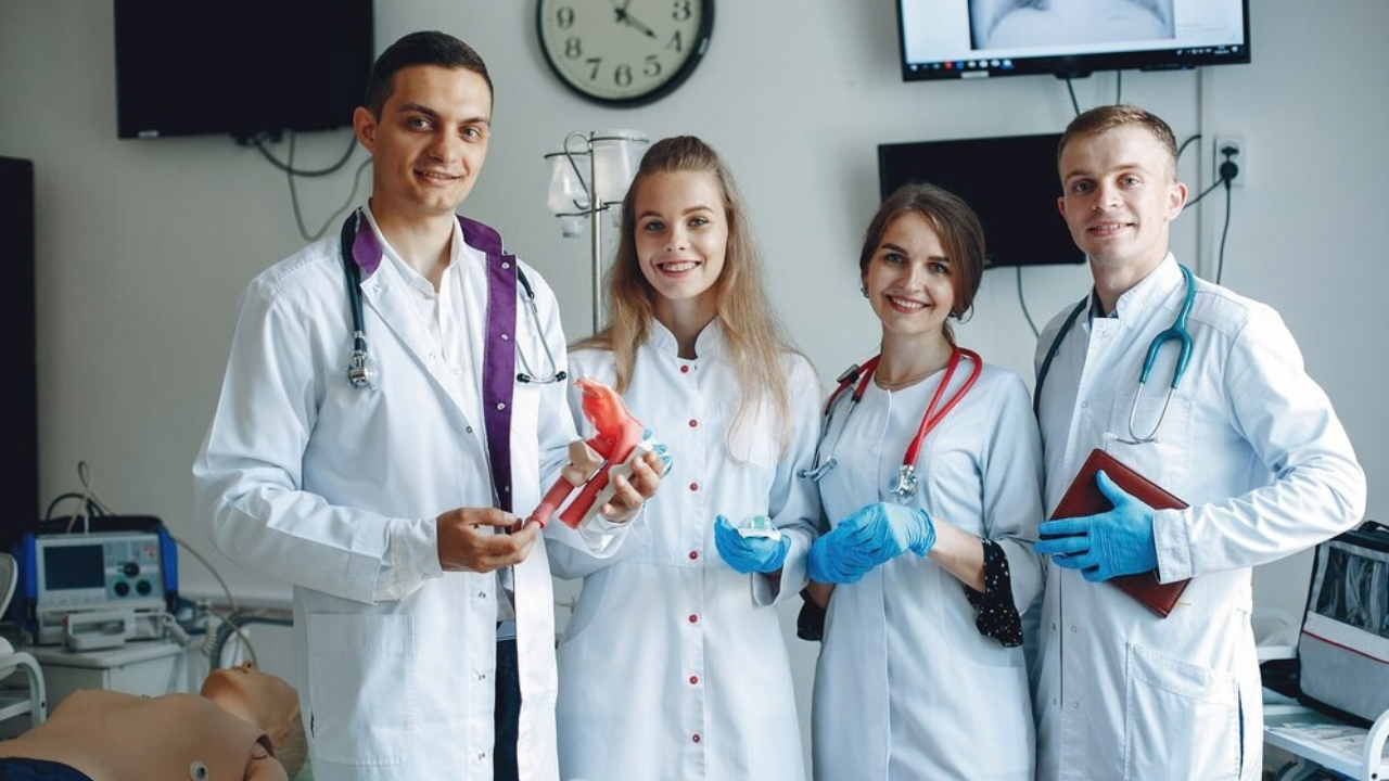 DMLT Course Details: Duration and Eligibility